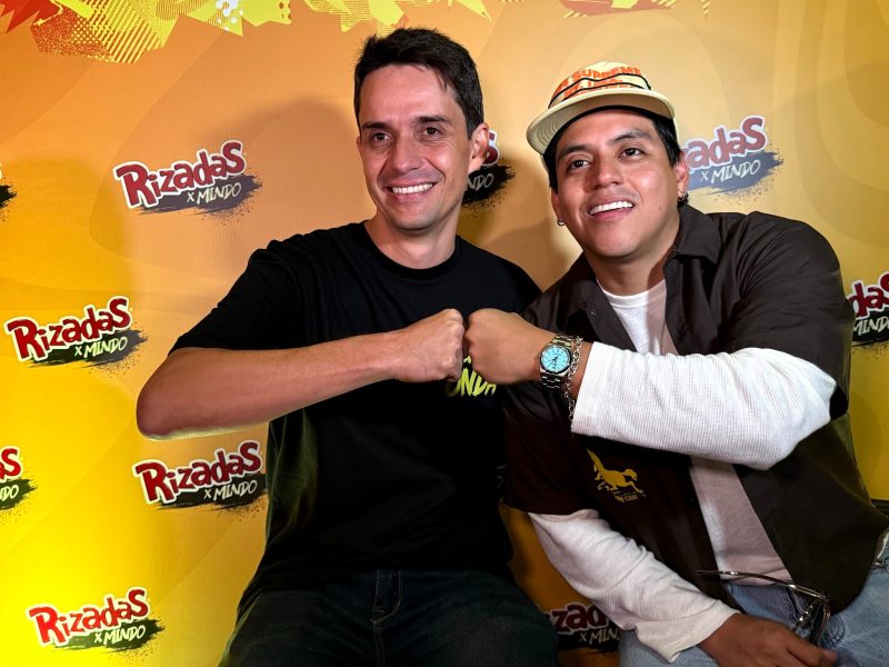 ¡PILAS QUE ESTAS PAPAS VUELAN! Nutresa  presenta la colaboración con más flow del año: Rizadas y El Mindo lanzan Papi-Q BBQ